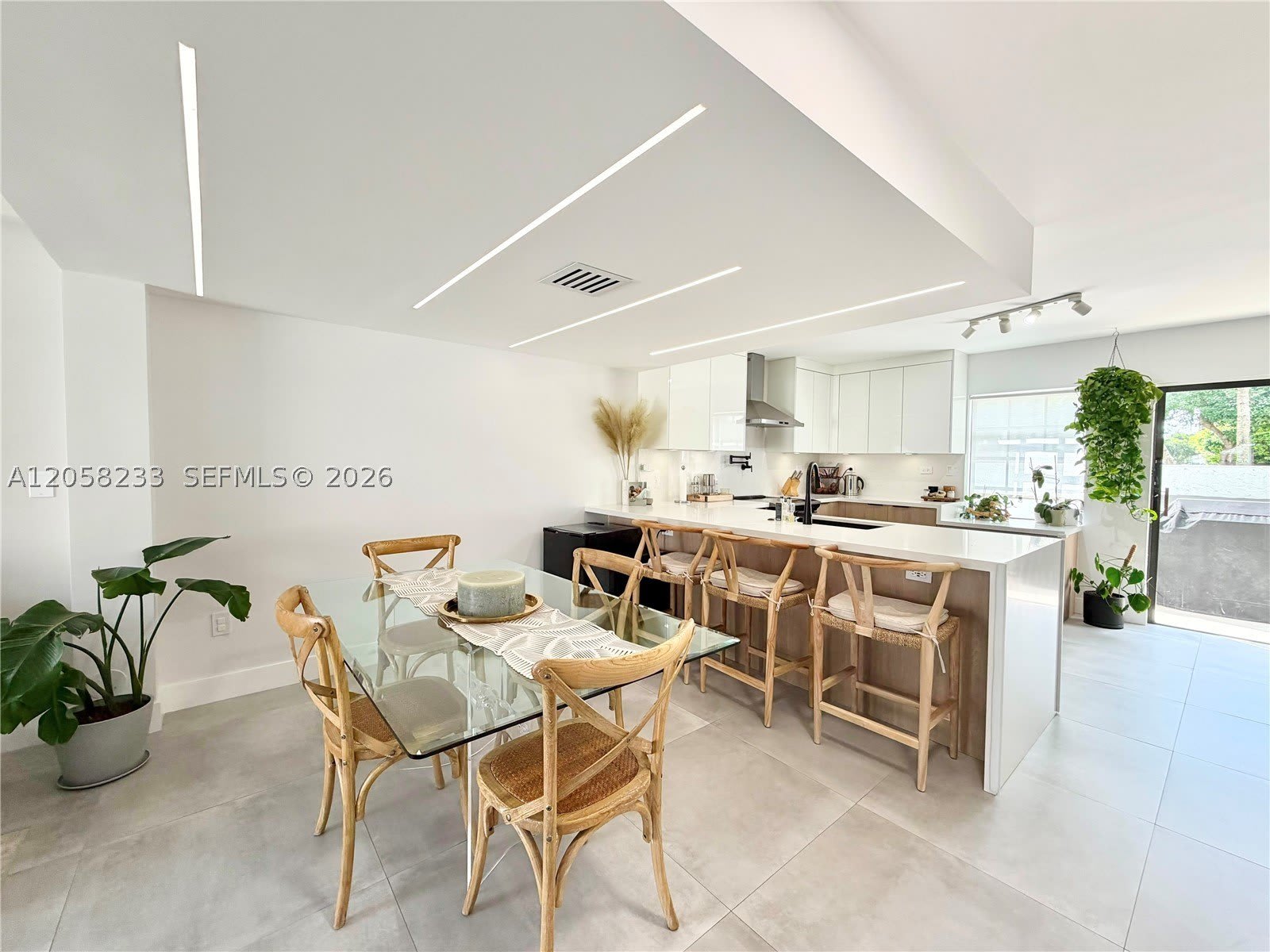 1990 Brickell Ave – photo 5