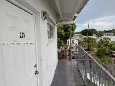 848 SW 5th St – photo 4