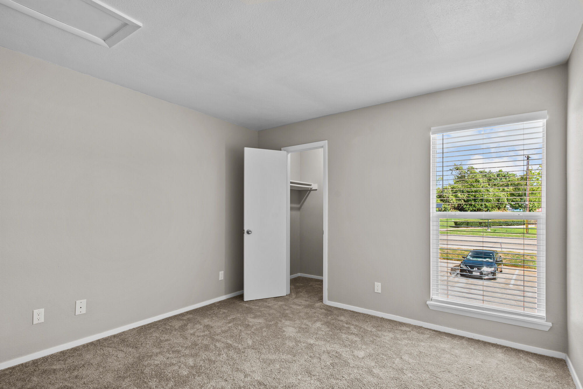 Kennington Apartments – photo 2