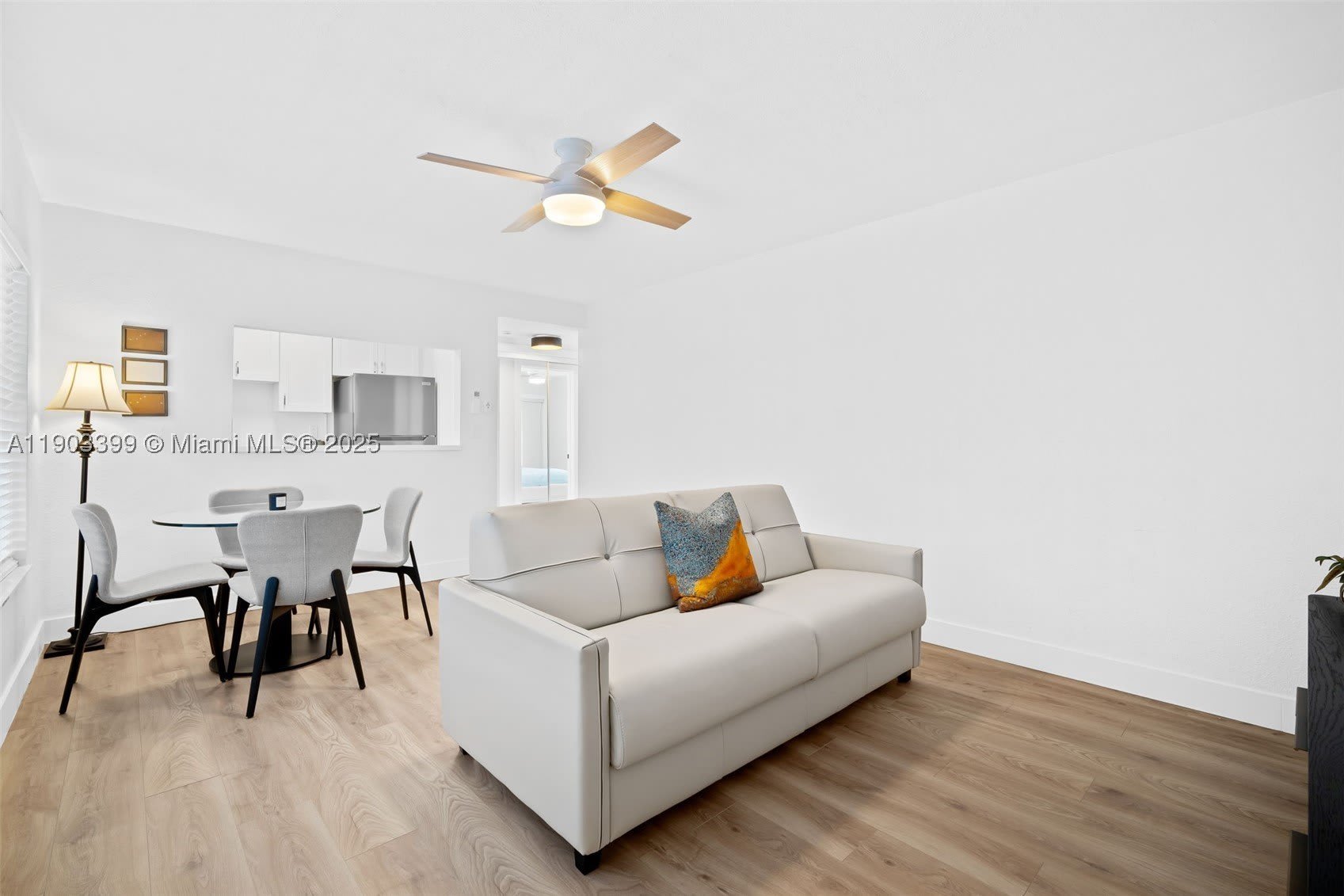 9241 Collins Ave – photo 1