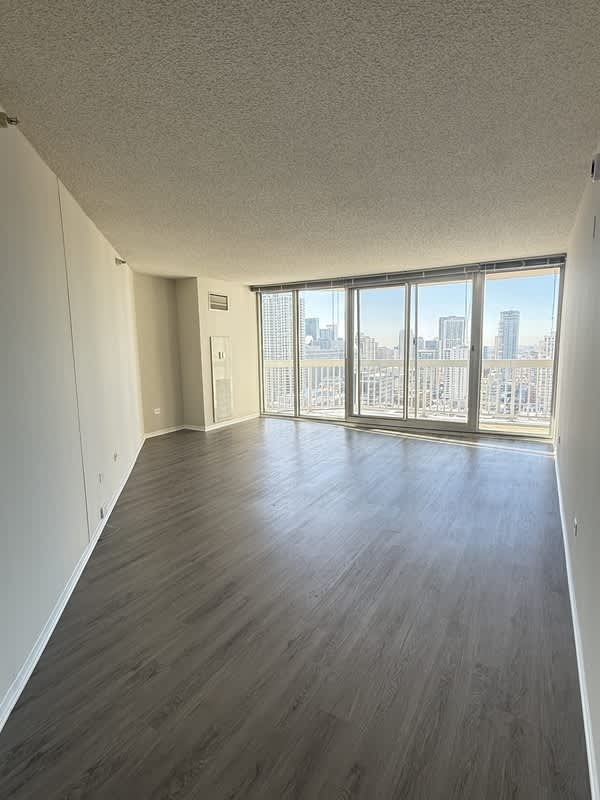 501 N State – photo 2