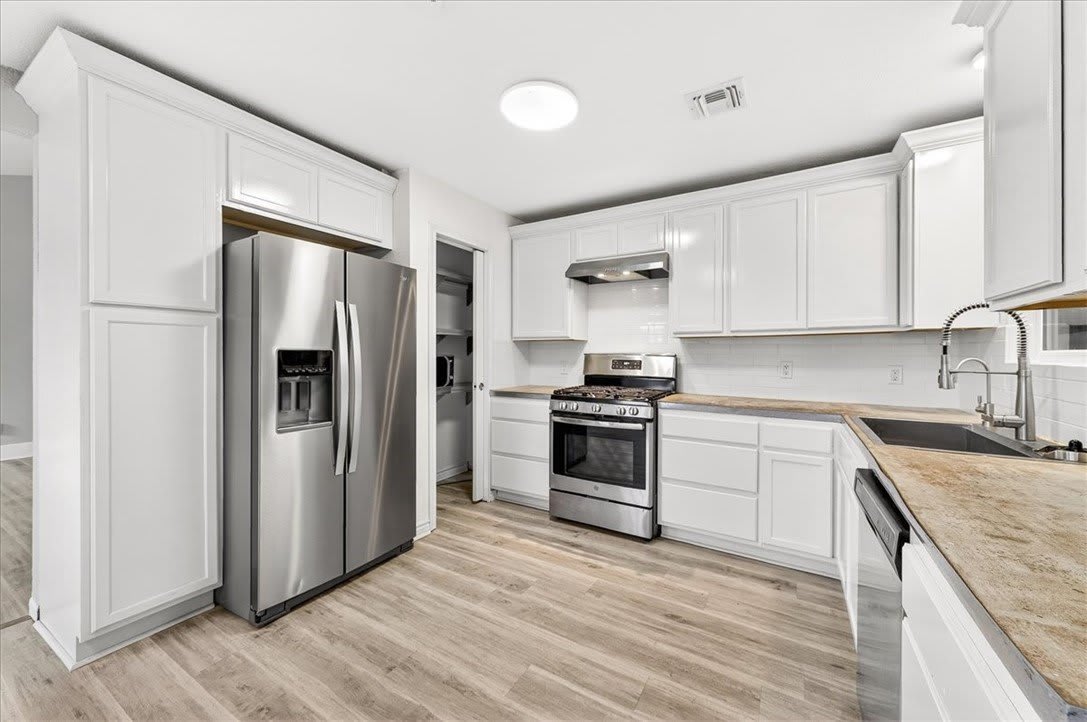 1749 Dawn Breeze Drive – photo 2