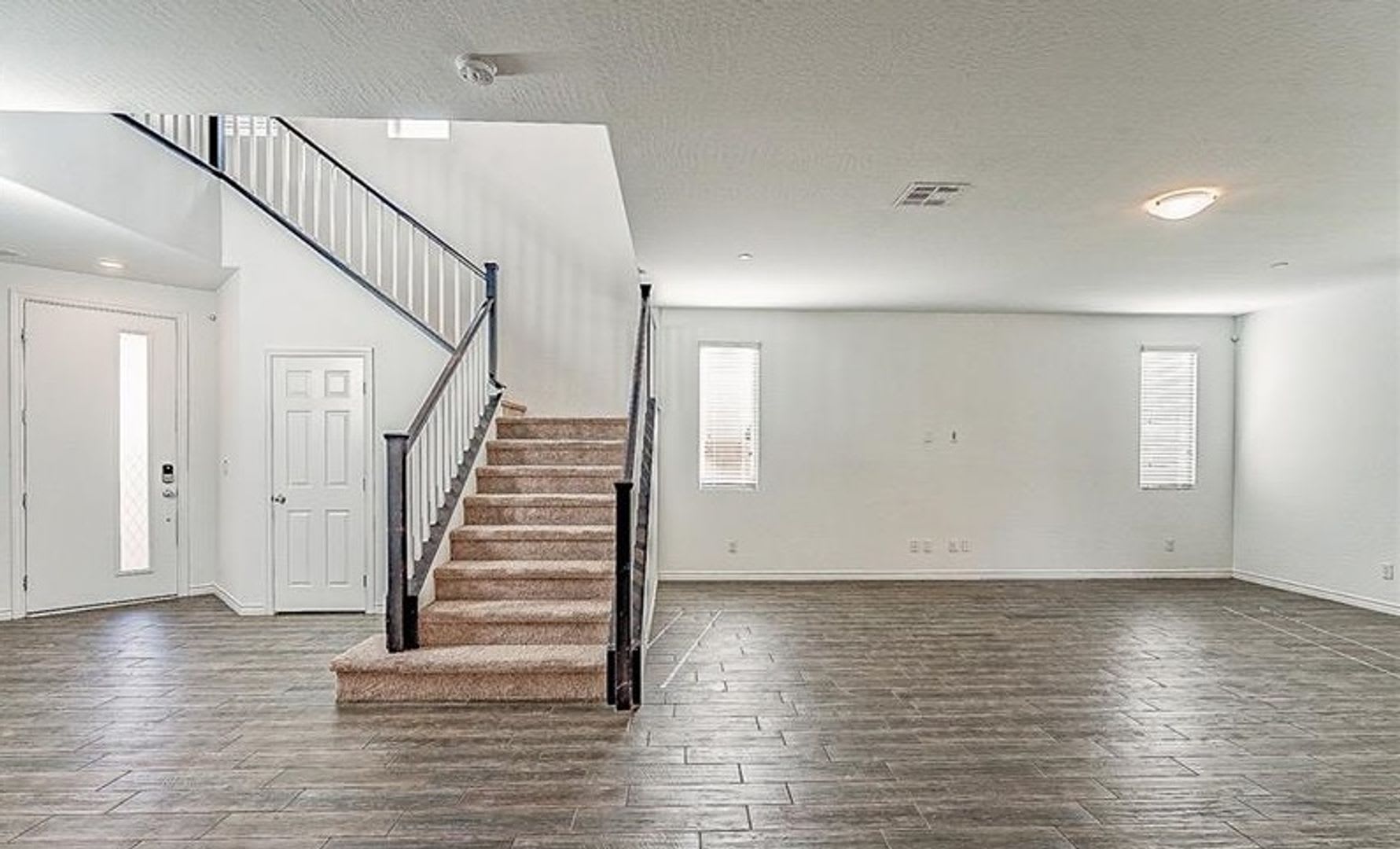 Gated 2 Story Home in Henderson – photo 3