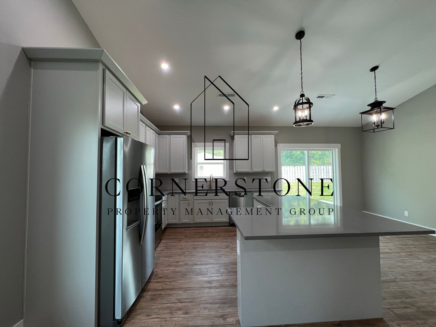 Beautiful 2 Bedroom house w/ vaulted ceilings! $2200 – photo 4