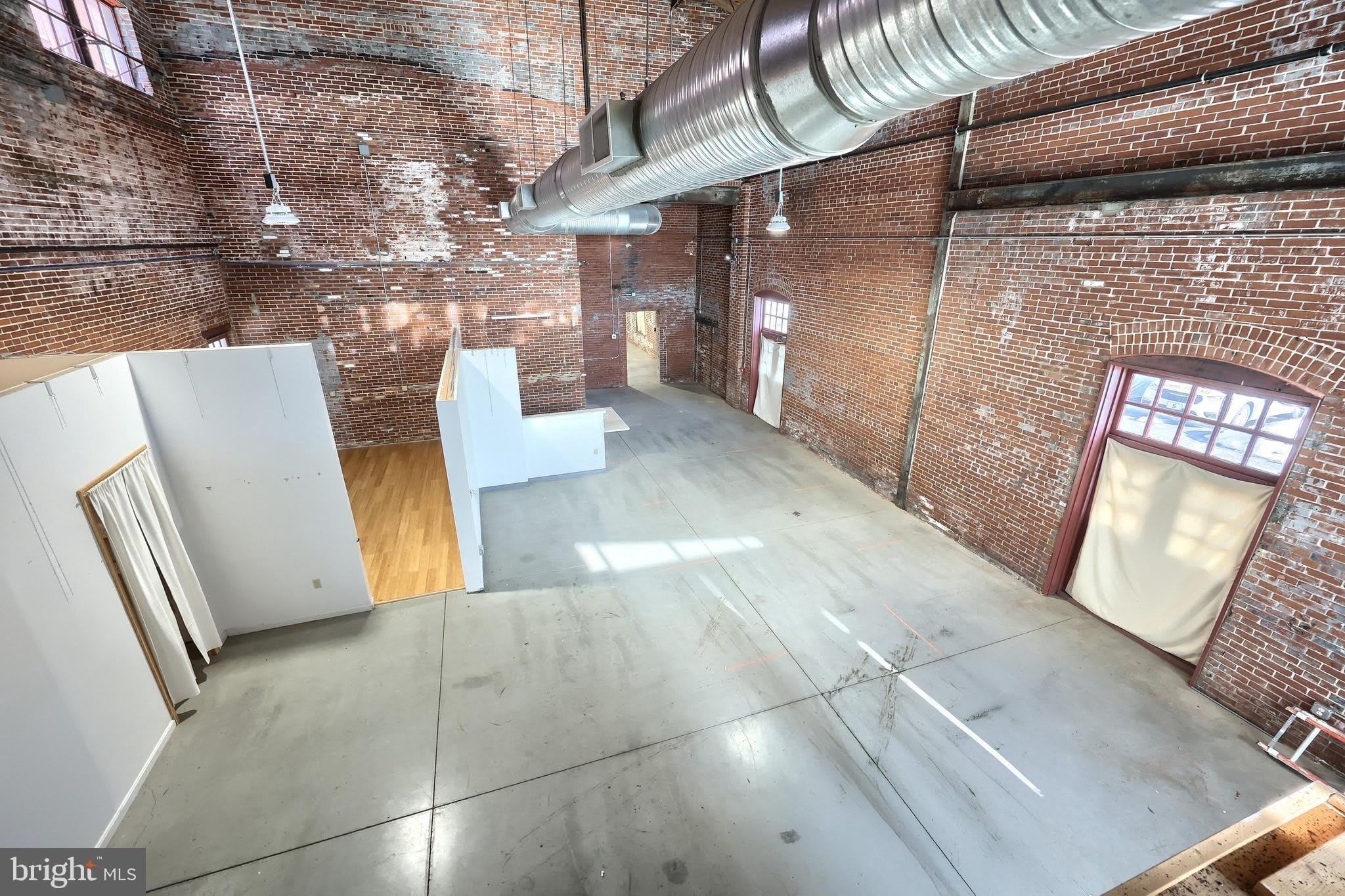 241 N FRANKLIN Street – photo 4