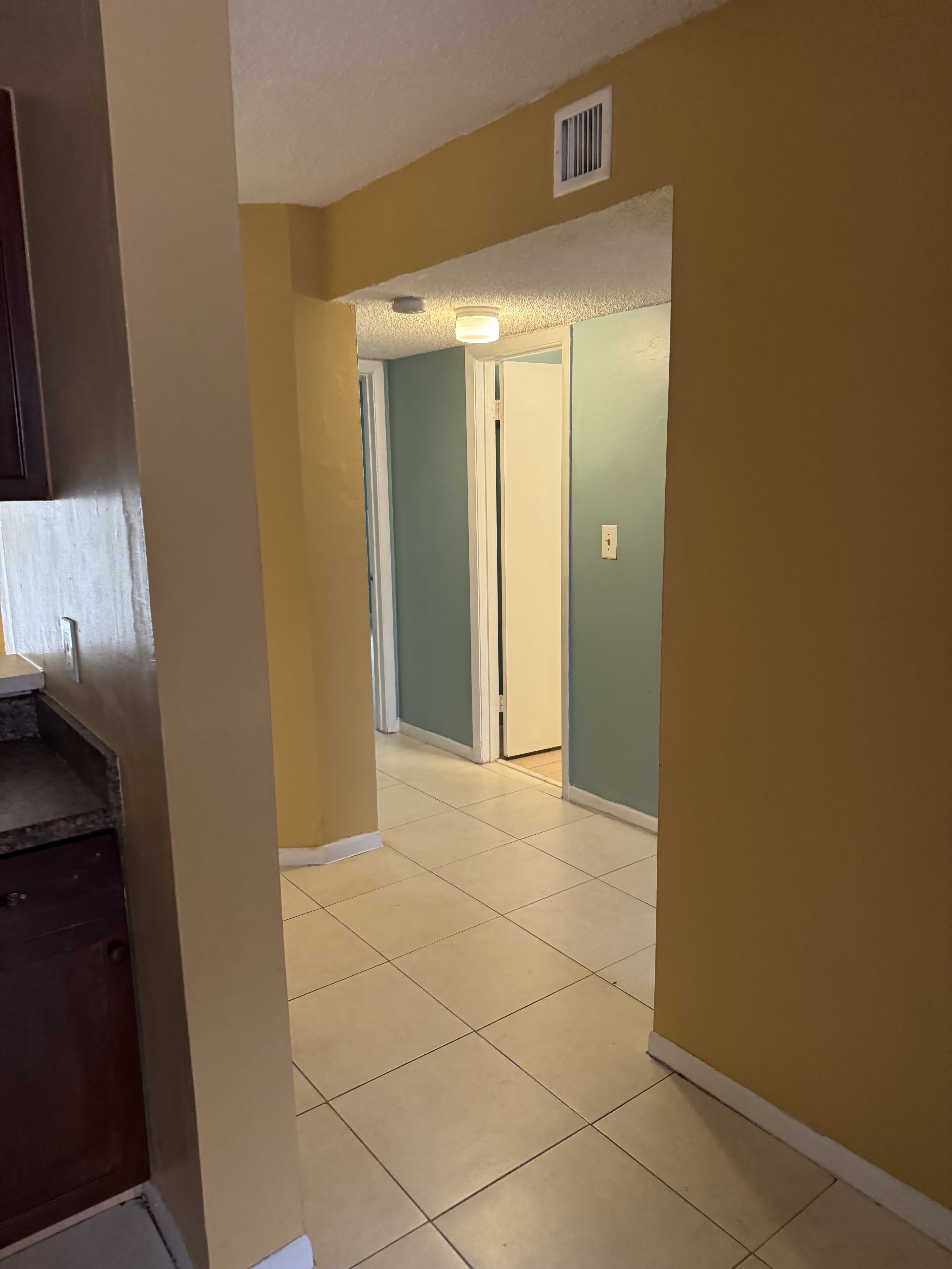 4207 Lakeside Drive – photo 2