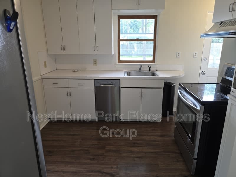 2908 Dartmouth Drive – photo 2