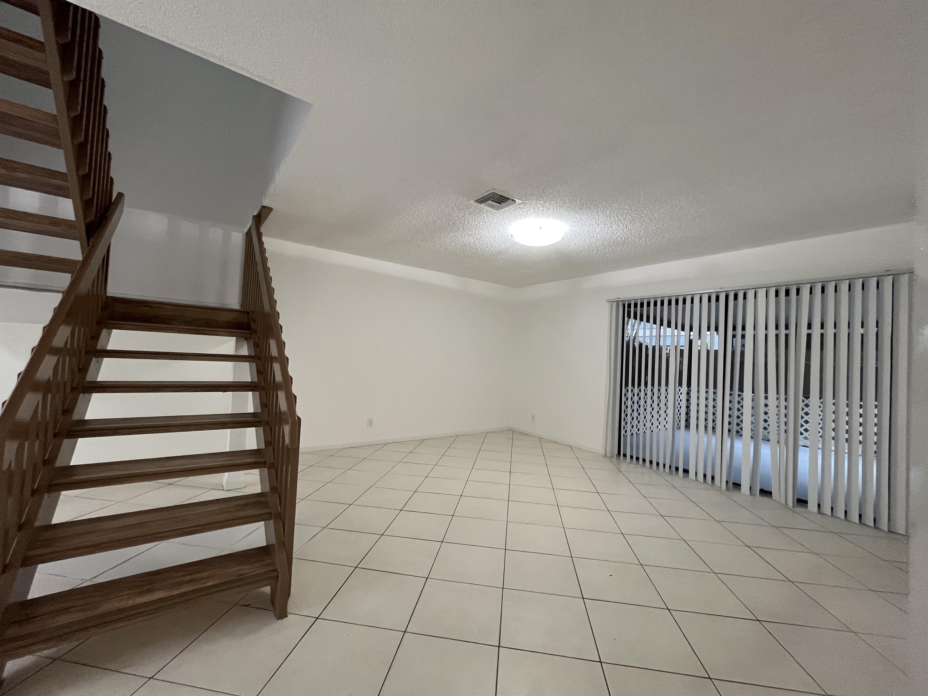 16413 Grape Way – photo 3