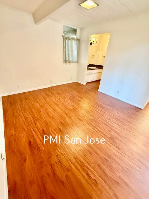 2066 Sandalwood Ct – photo 3