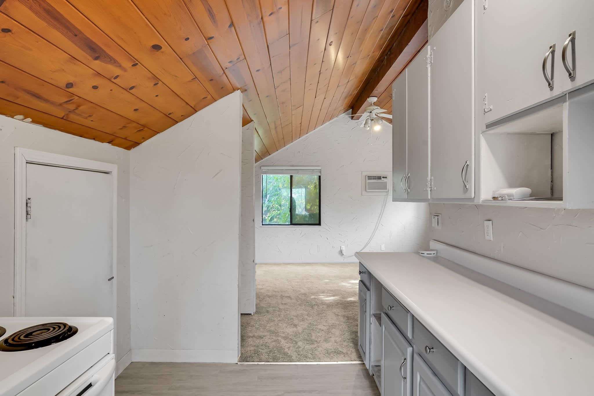 1338 Homestead Avenue – photo 4
