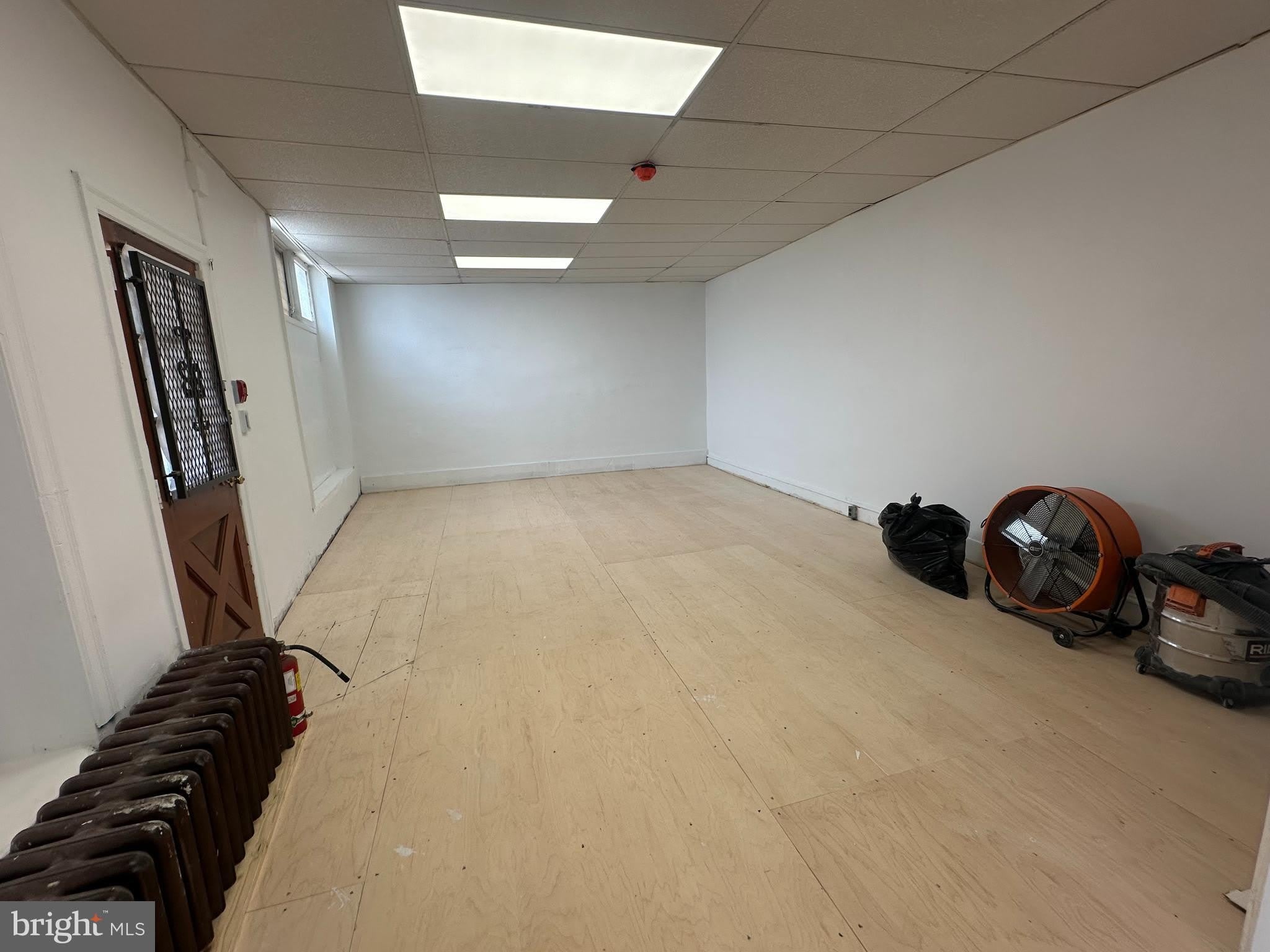 399 Leverington Avenue – photo 4