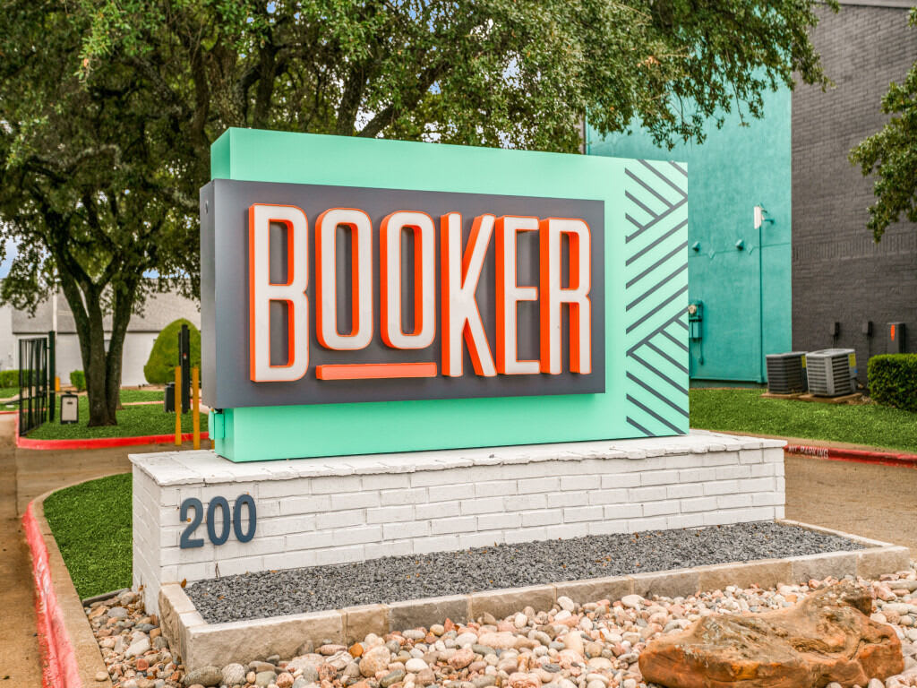 The Booker – photo 2