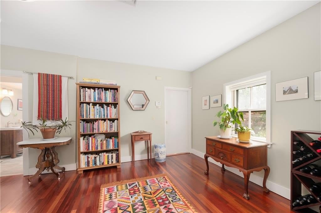 407 Broadway – photo 3