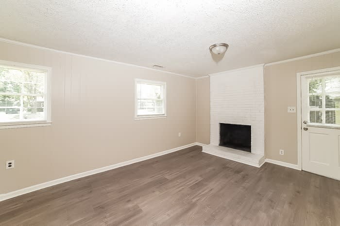 711 Shellhabour Boulevard – photo 5
