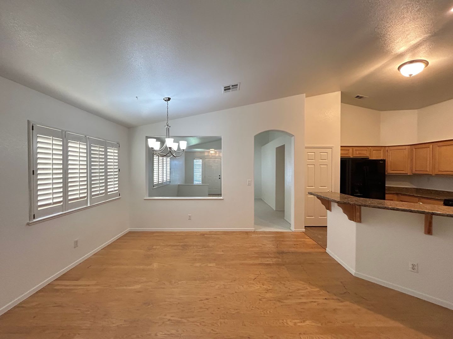Cozy Single Story Home in Silverado Ranch! – photo 4