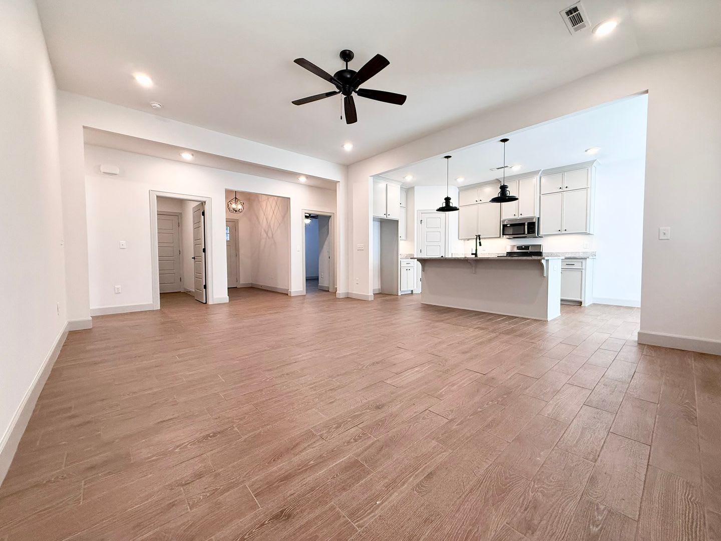 ***1049 Parker Lane*** – photo 5