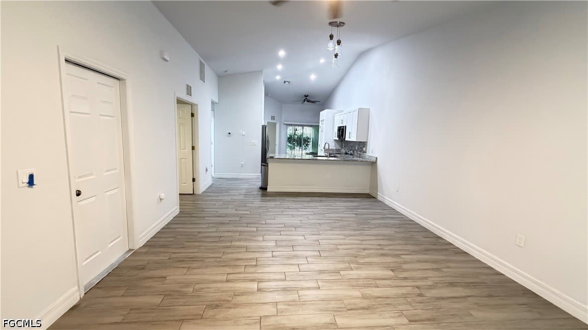 2413 Delta Avenue N – photo 3