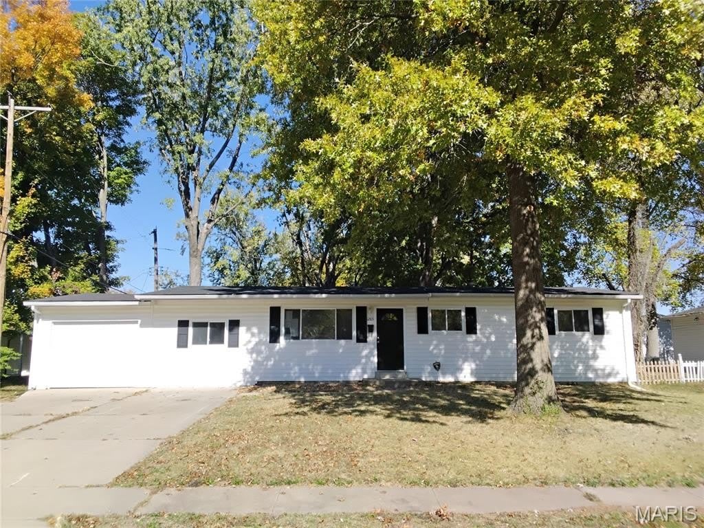 1285 Pamela Drive – photo 1