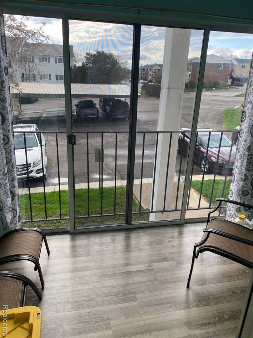 Charming Rochester Condo – photo 3