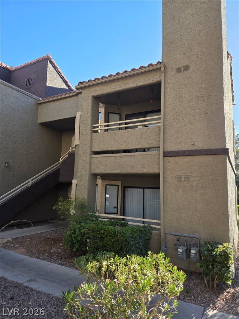 5052 S Rainbow Boulevard – photo 1