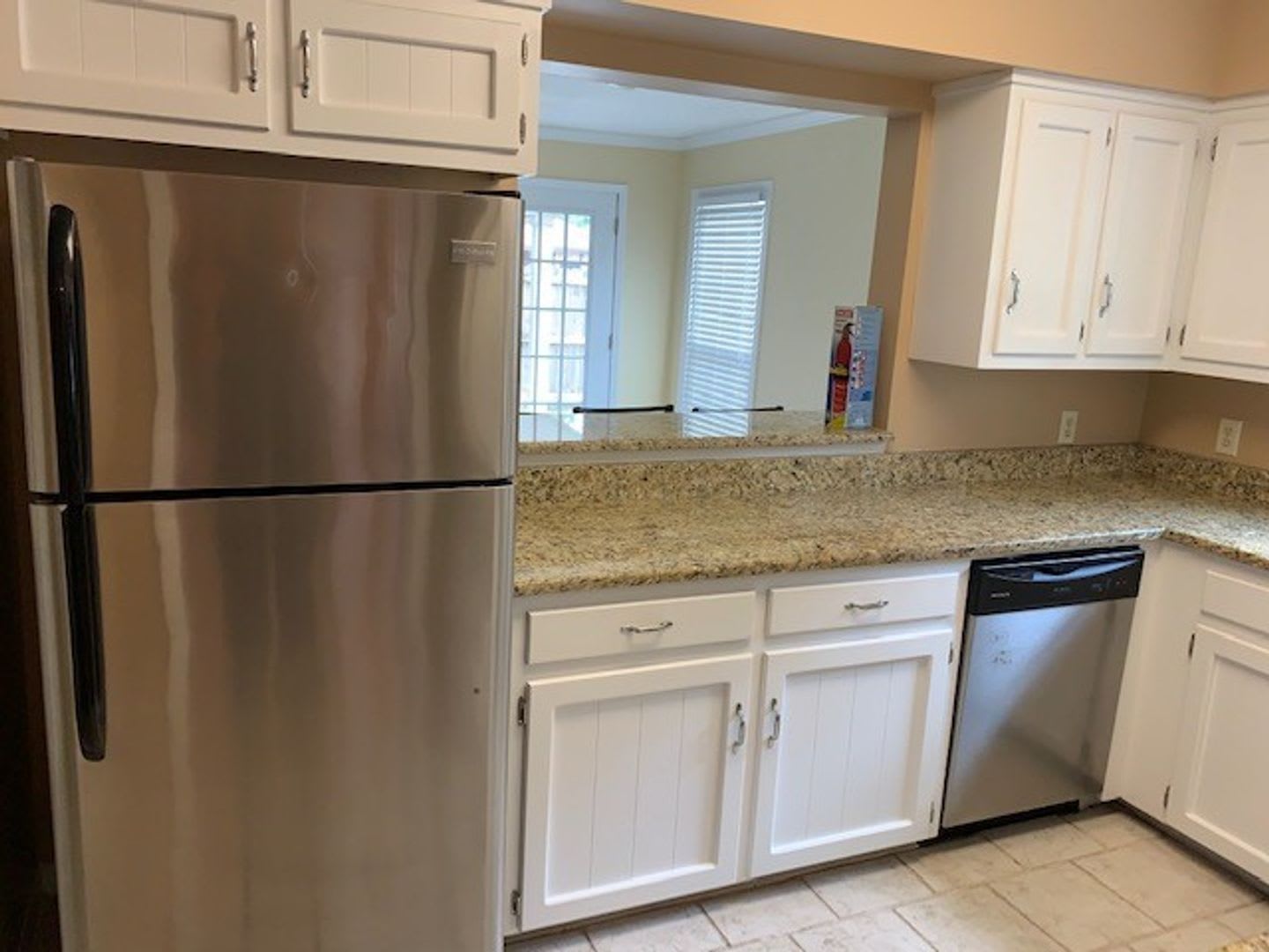 Townhome close to USA campus – photo 3
