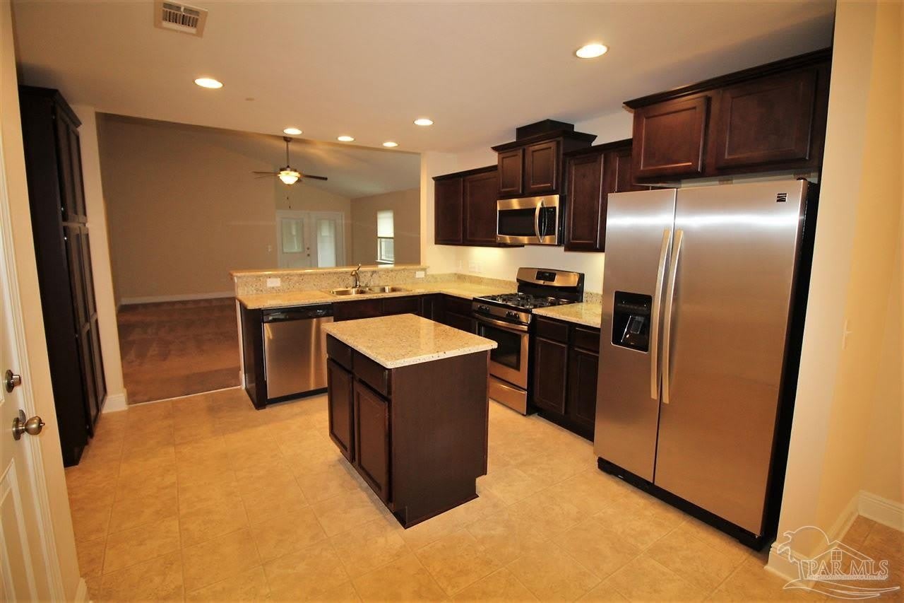 632 Edith Ln – photo 4
