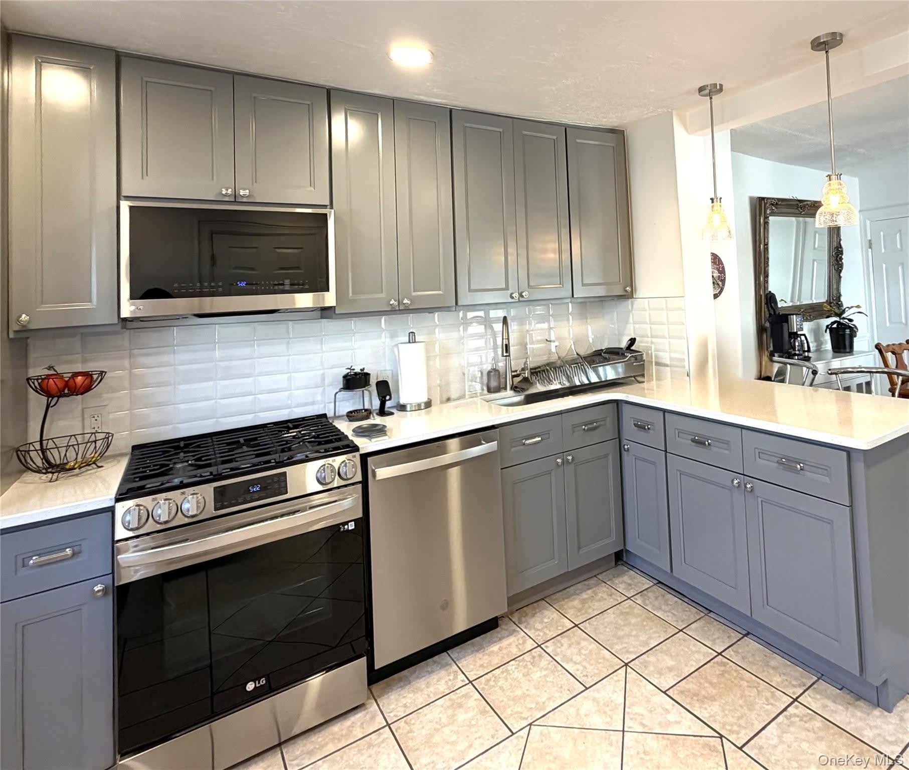 411 Elm Street – photo 2