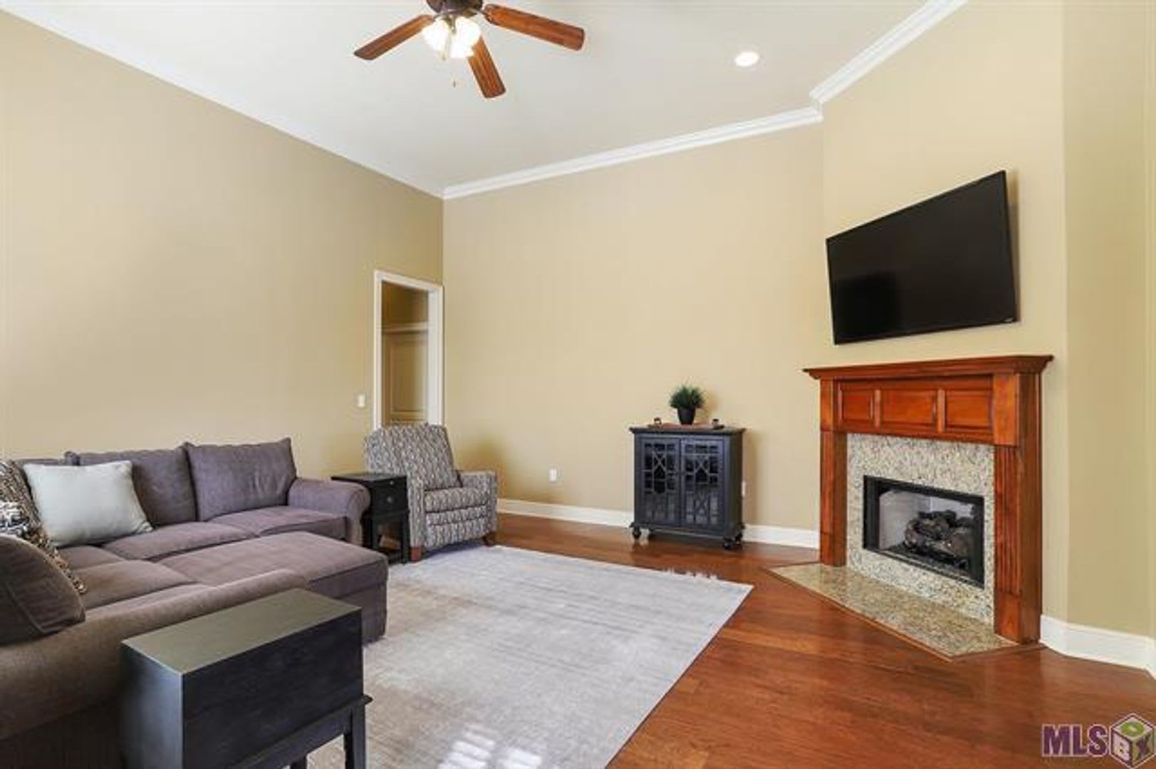 Spacious 3 Bedroom Home In Desirable Manchac Commons – photo 5