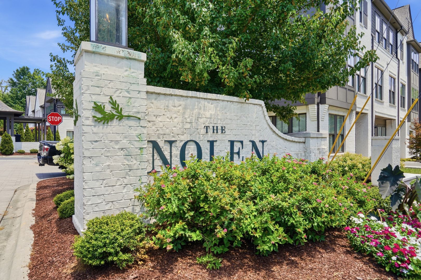 End-Unit Townhome with Private Rooftop Terrace in Myers Park!! – photo 2