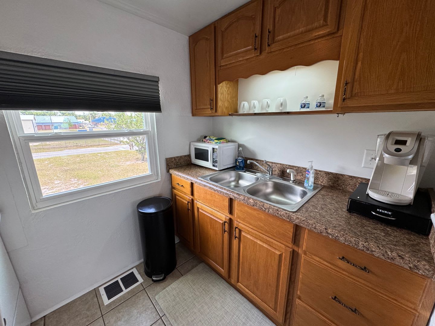 1 Bedroom, 1 Bath Furnished Apartment in Branford – photo 3