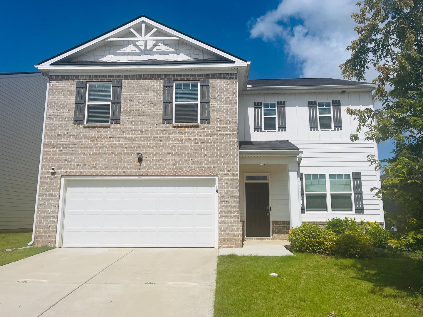 Wow! 4 bedroom 2.5 bathroom in Newnan! Must See!! – photo 1