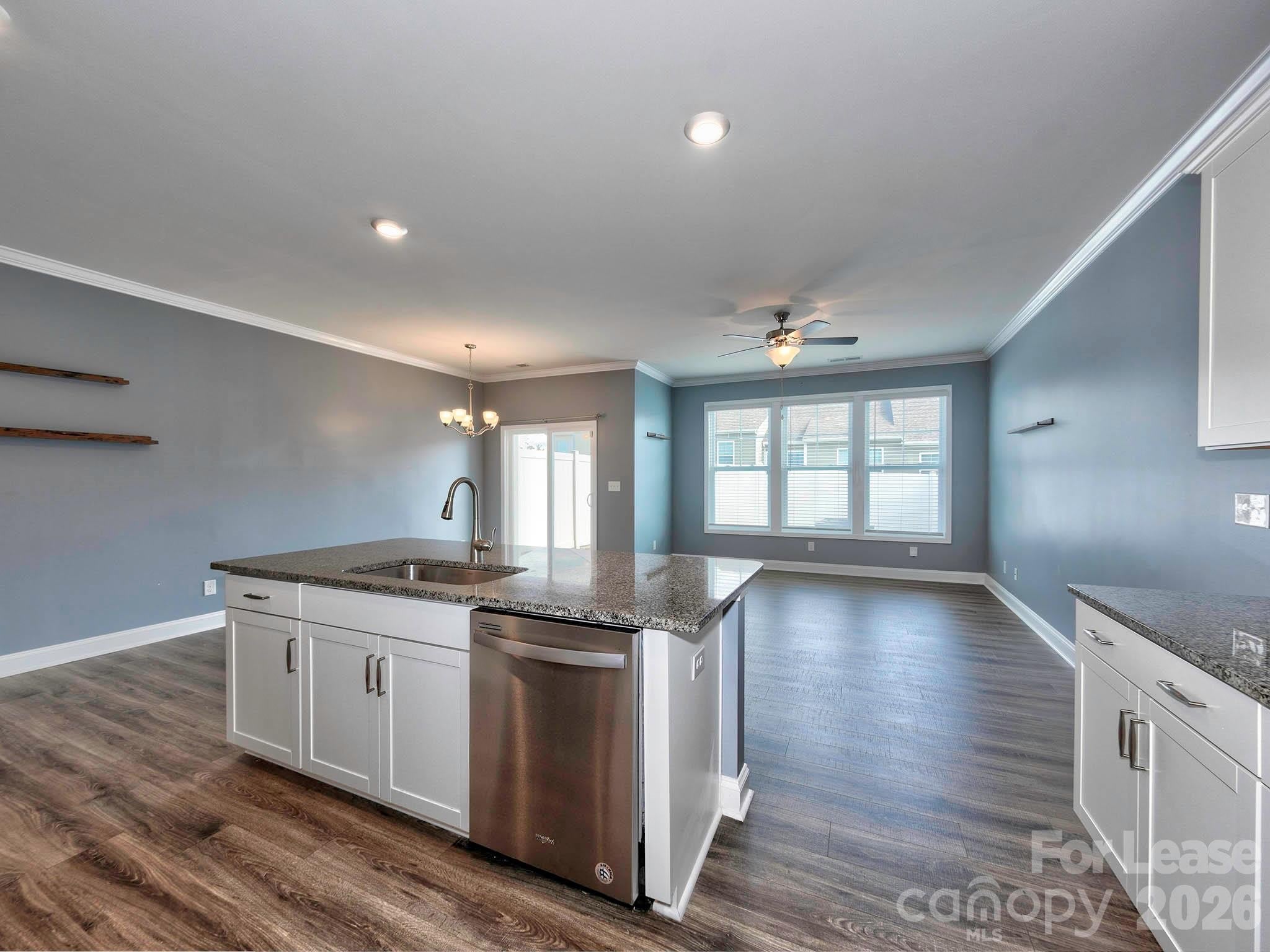 915 Emma Kate Court – photo 5