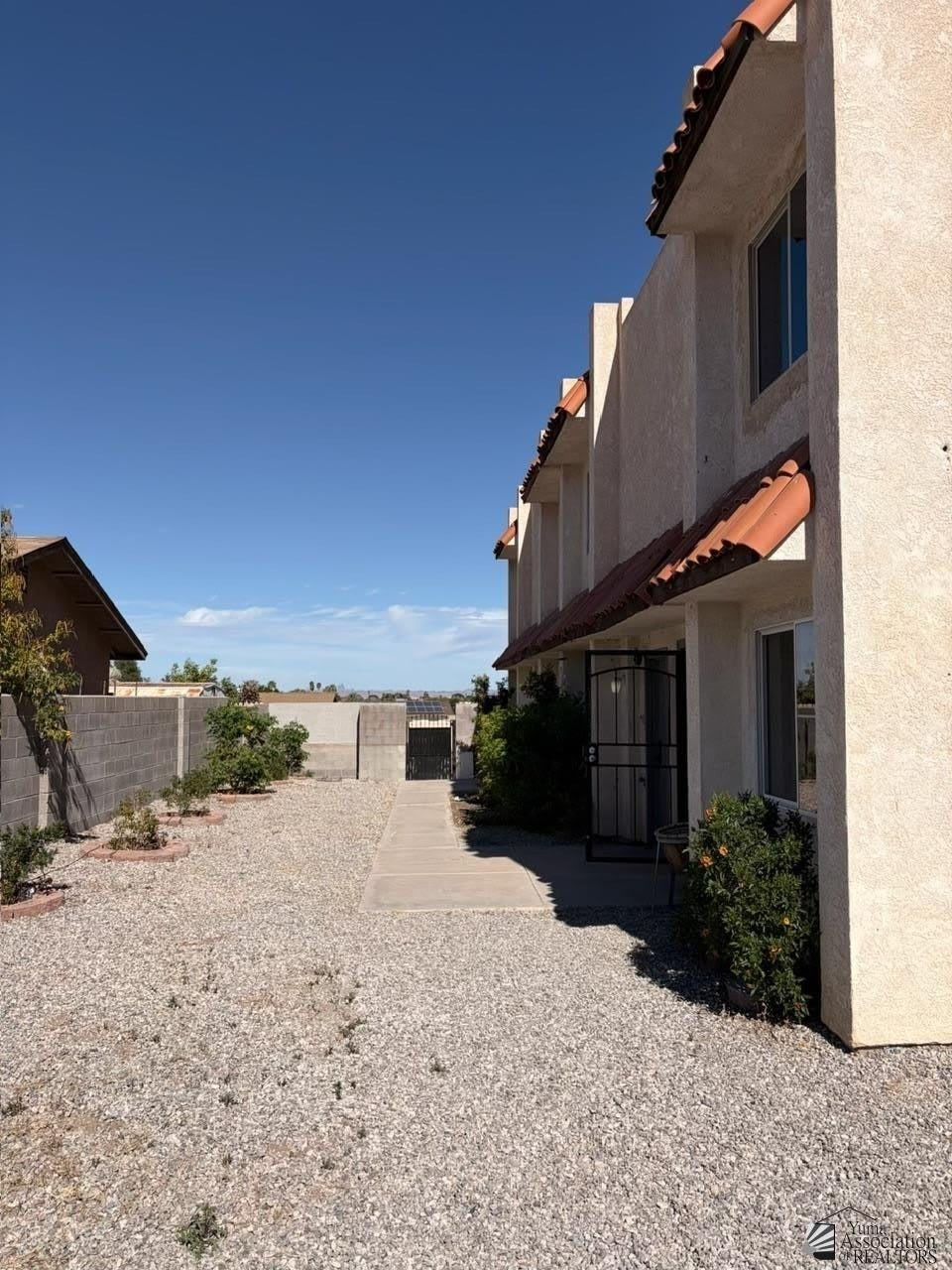 1508 W 9 PL – photo 2