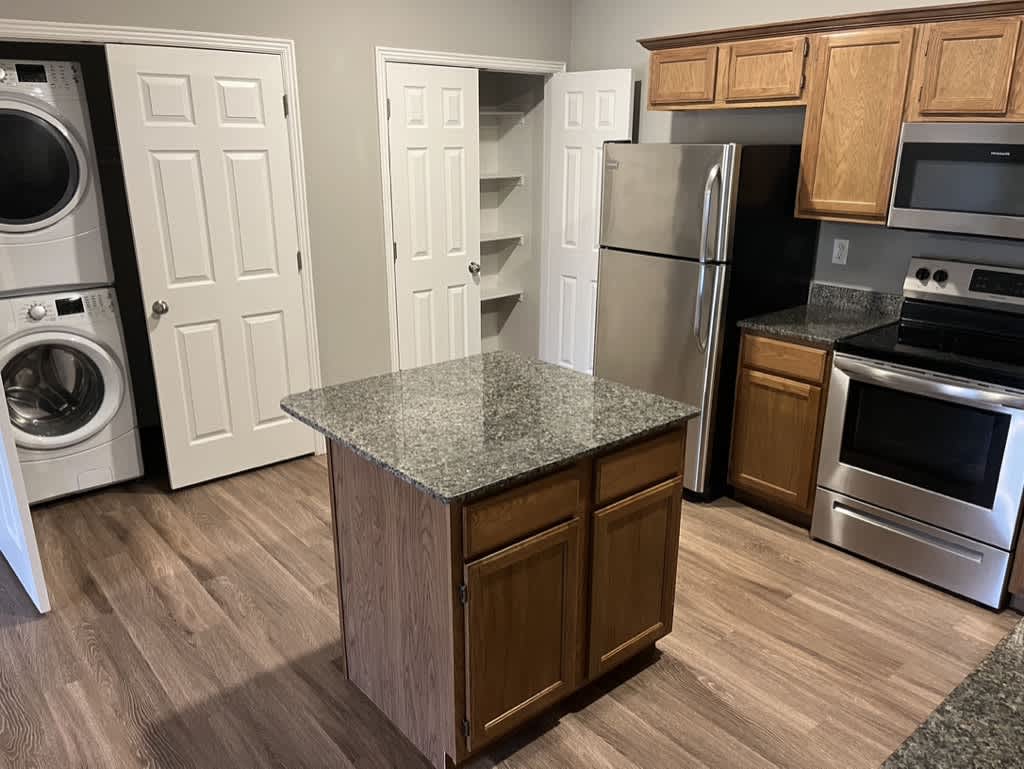 3301 SW Windrift Ave.Unit 1 – photo 3