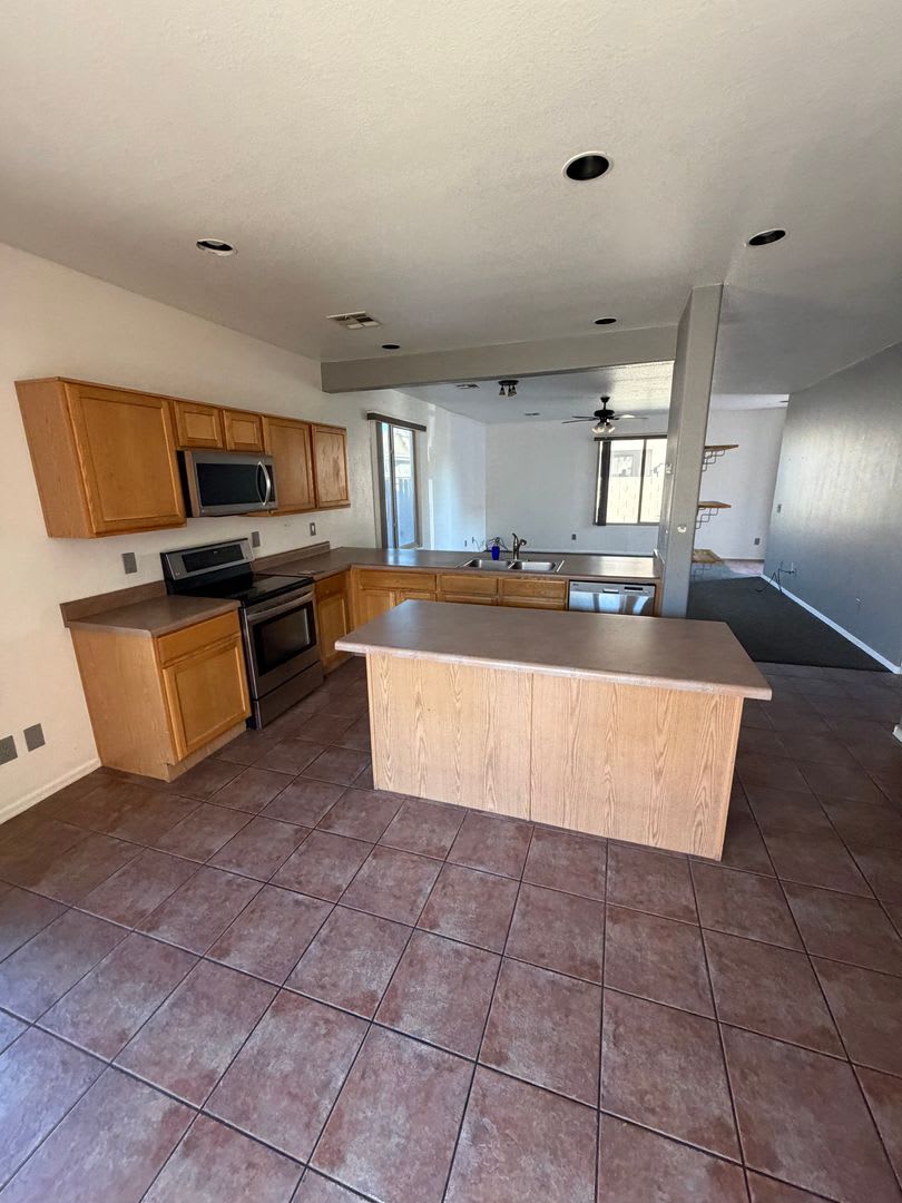 East Mesa Gated Community With Pool And Hot Tub – photo 2