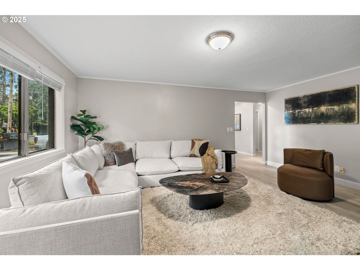 Updated renovations 3BD 2BA 1,050SQ FT in Lake Oswego – photo 4