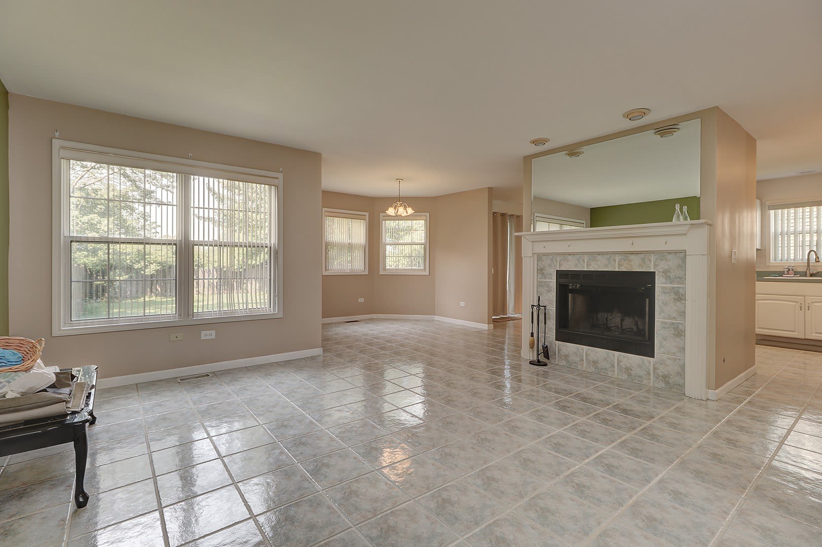 16046 Fairfield Drive – photo 4