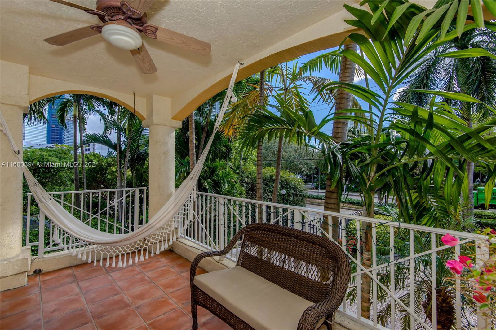 1824 Brickell Avenue – photo 5