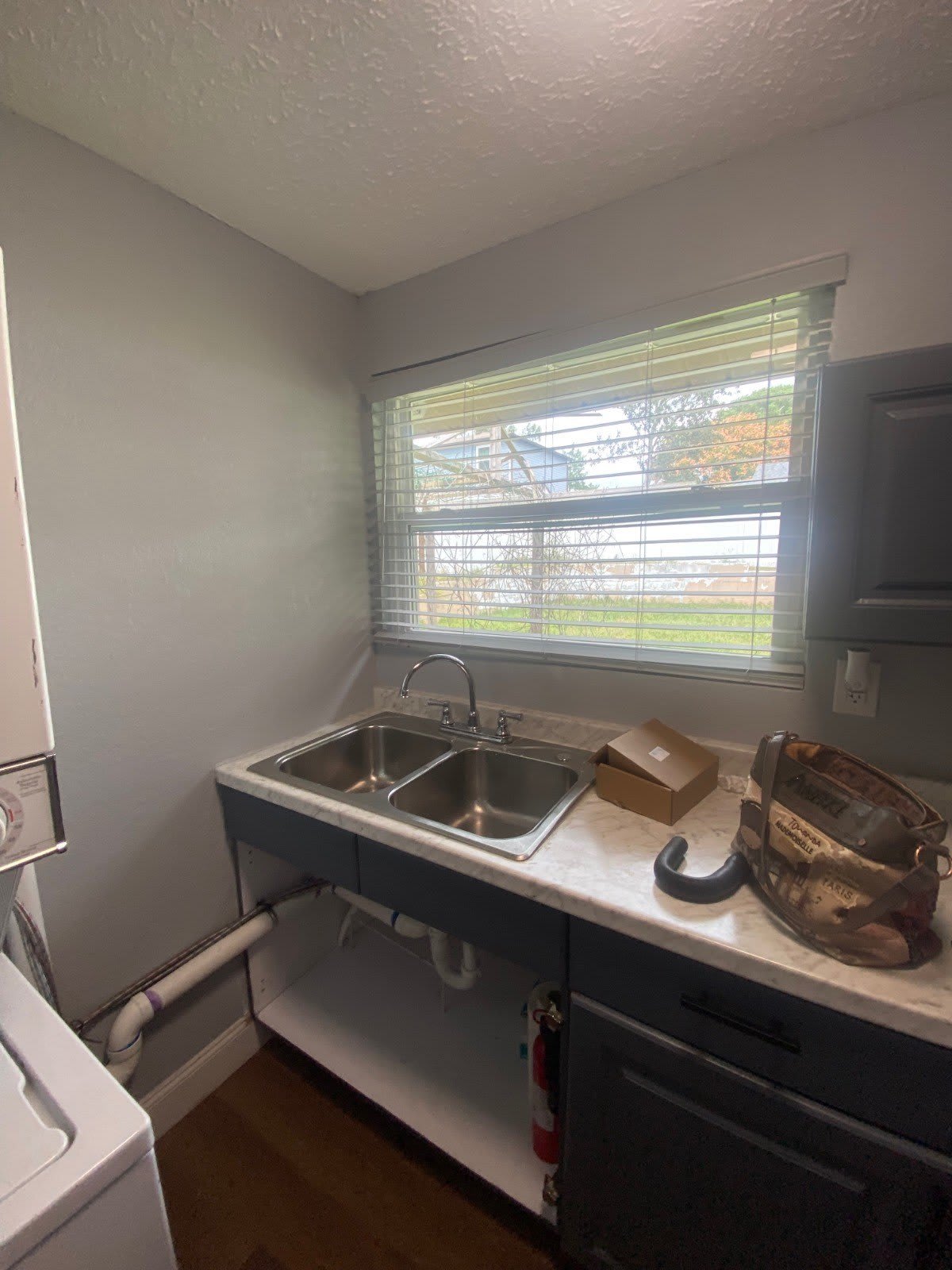 27103 Frampton Ave – photo 5