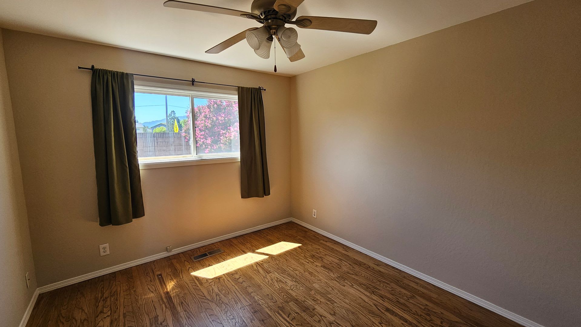 PLEASANTON SINGLE LEVEL HOUSE – photo 5