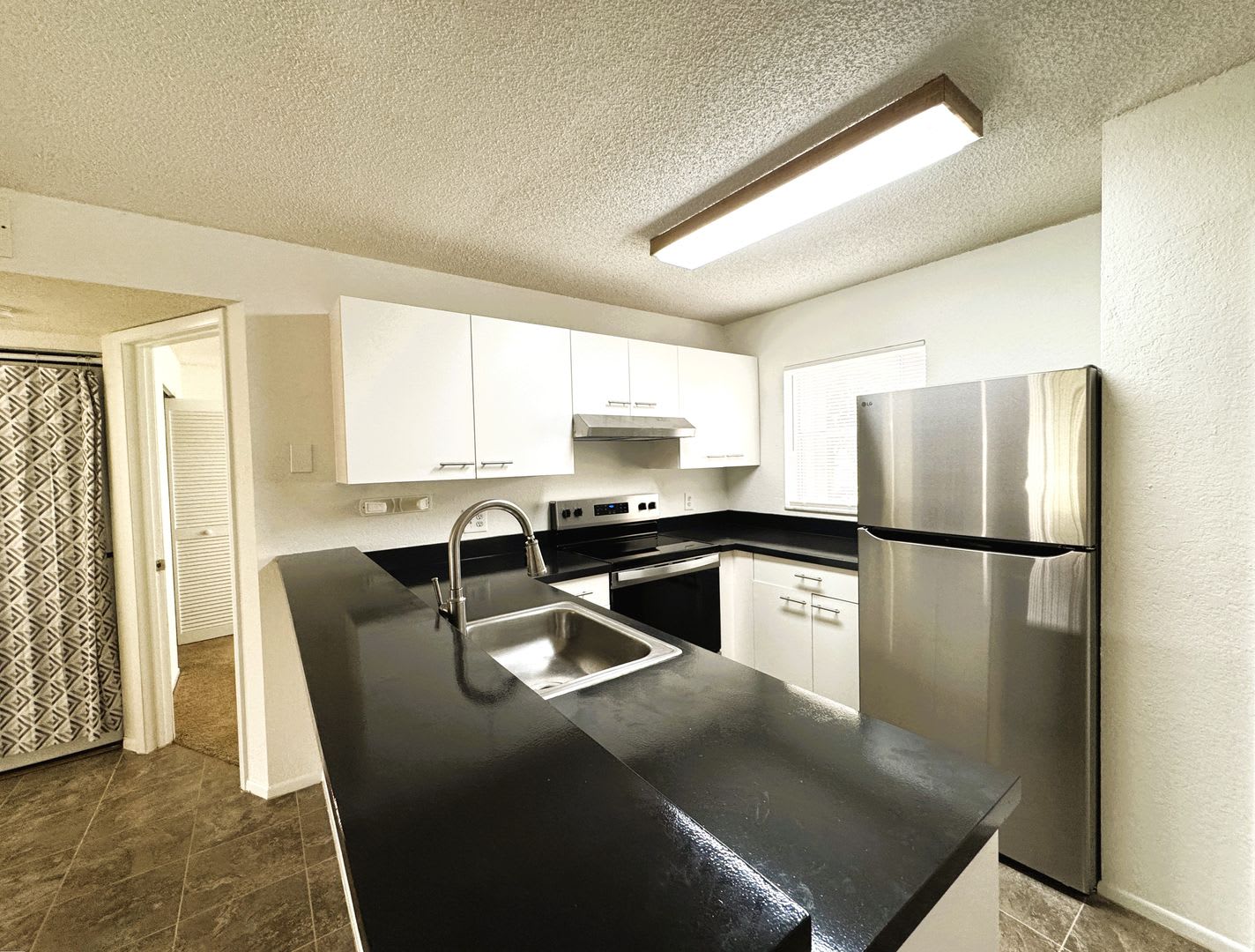 25100 Sandhill Blvd Bldg M Unit 104 – photo 3