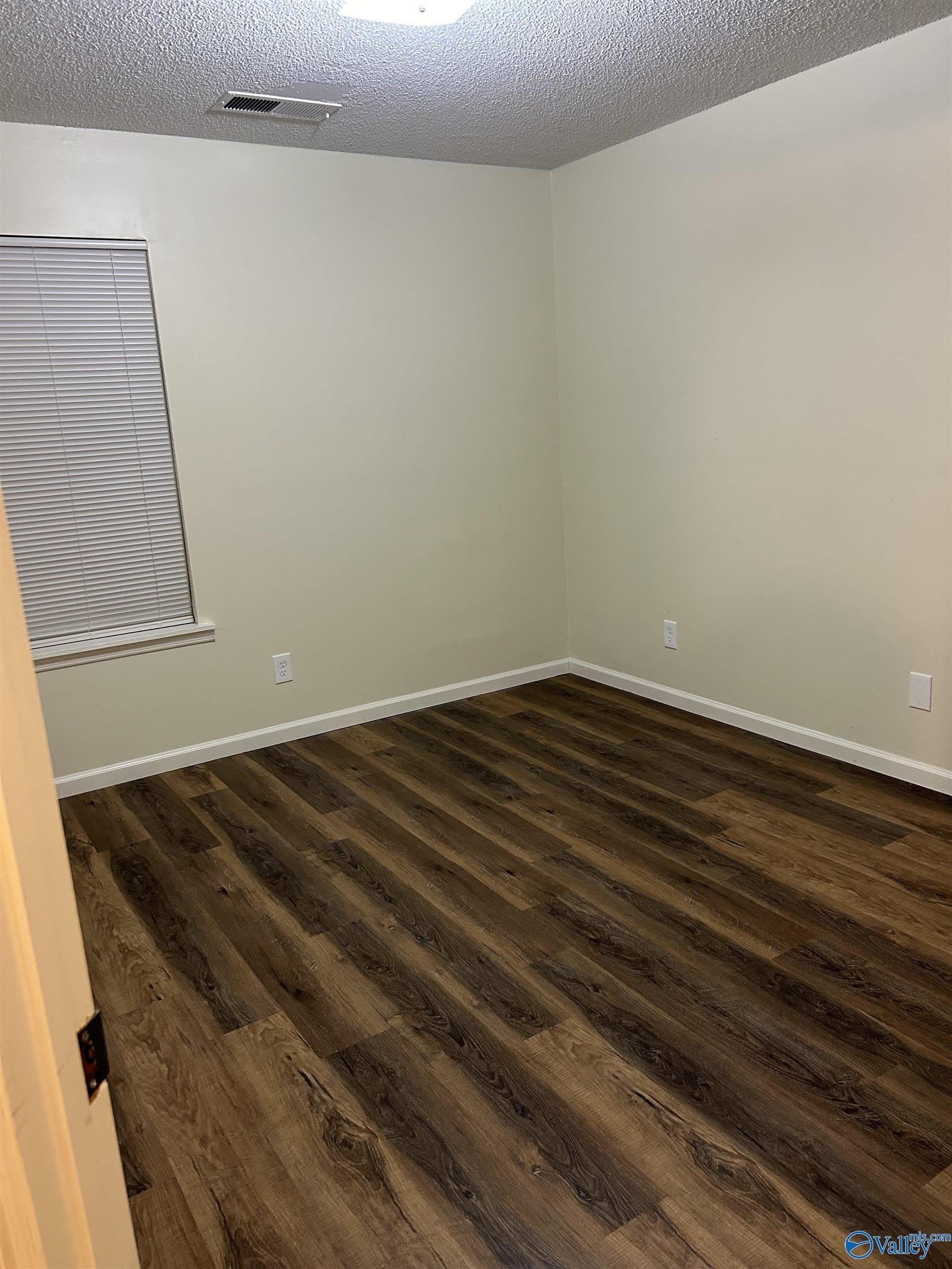 1810 Ororke Lane – photo 4