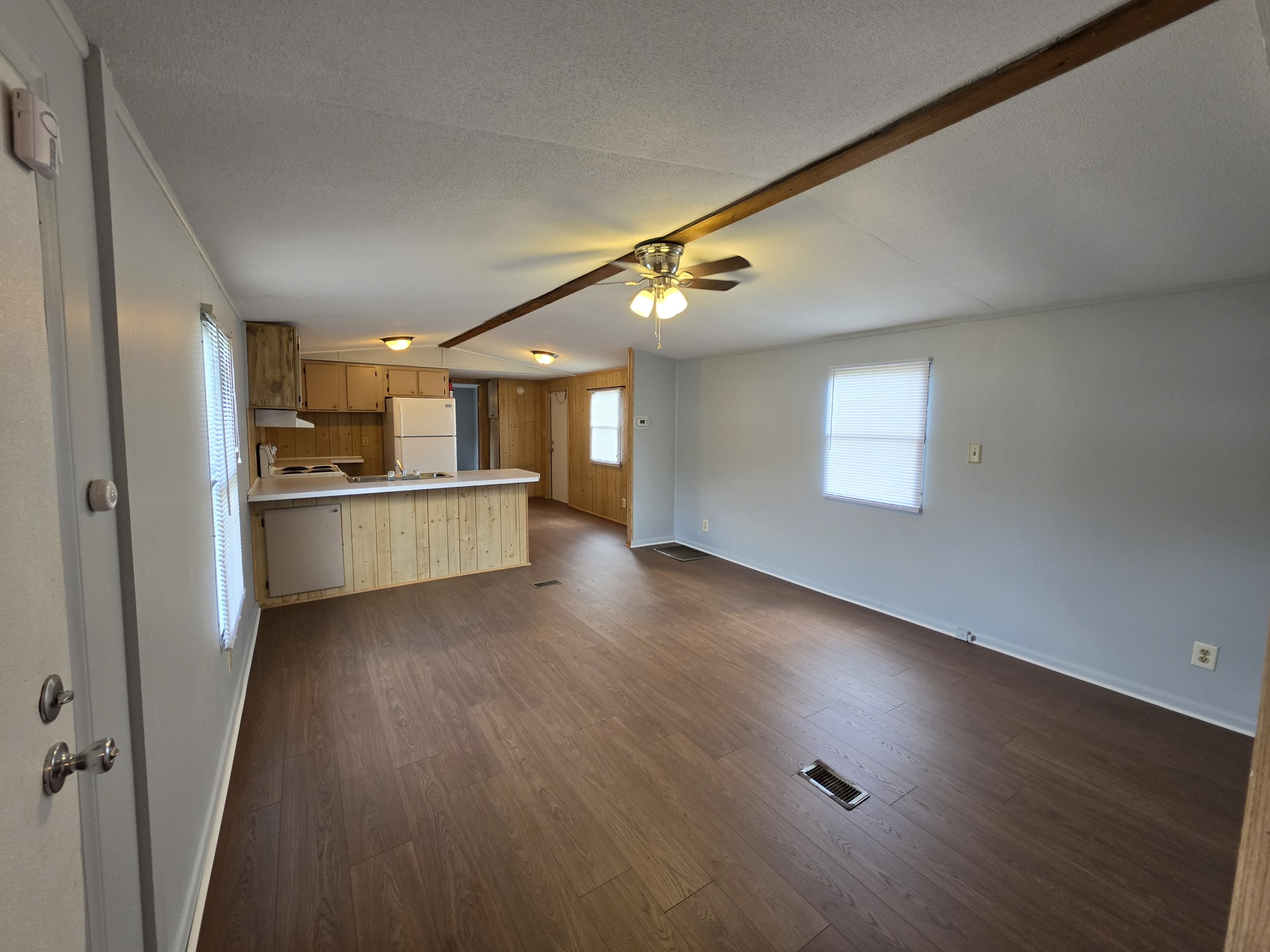 105 Colonial Court – photo 2