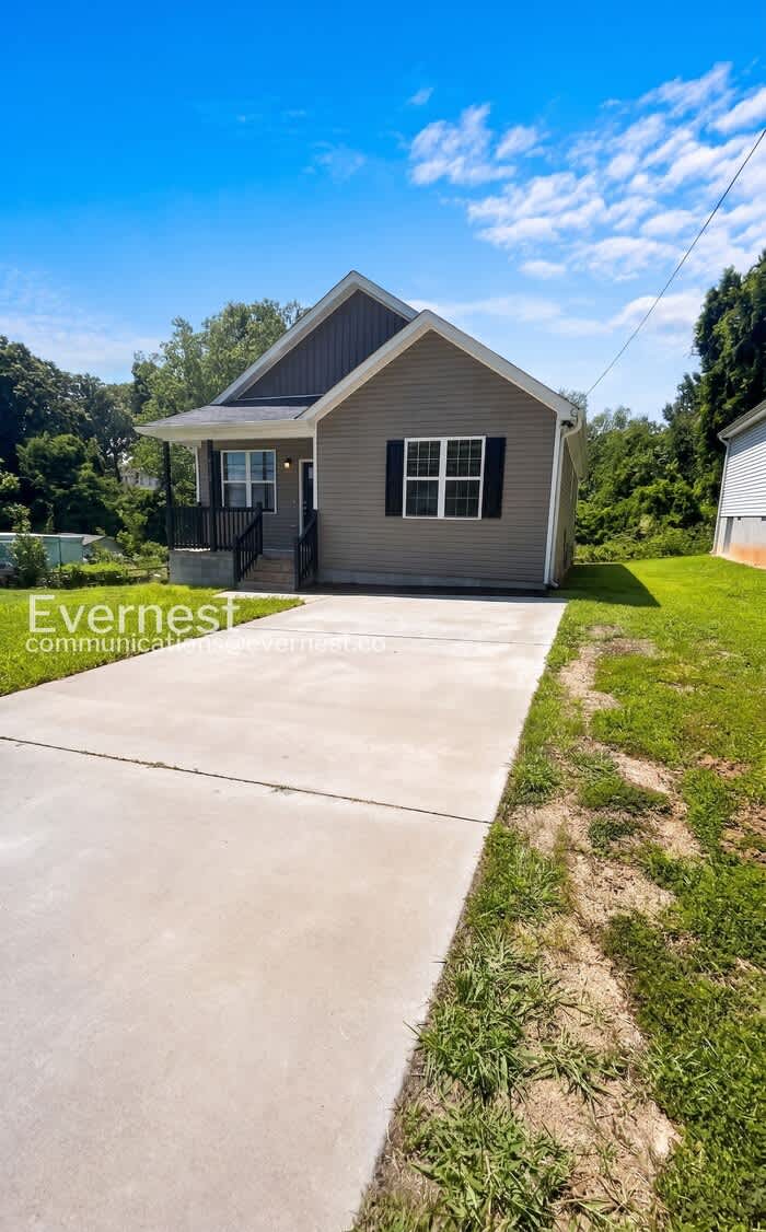 3702 Ogburn Avenue – photo 2