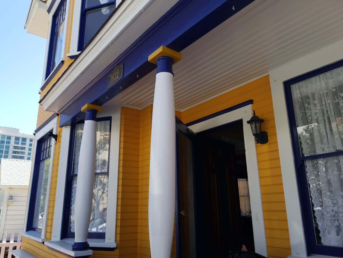 Victorian in Little Italy, 4 bed 4 bath, Large lot – photo 5