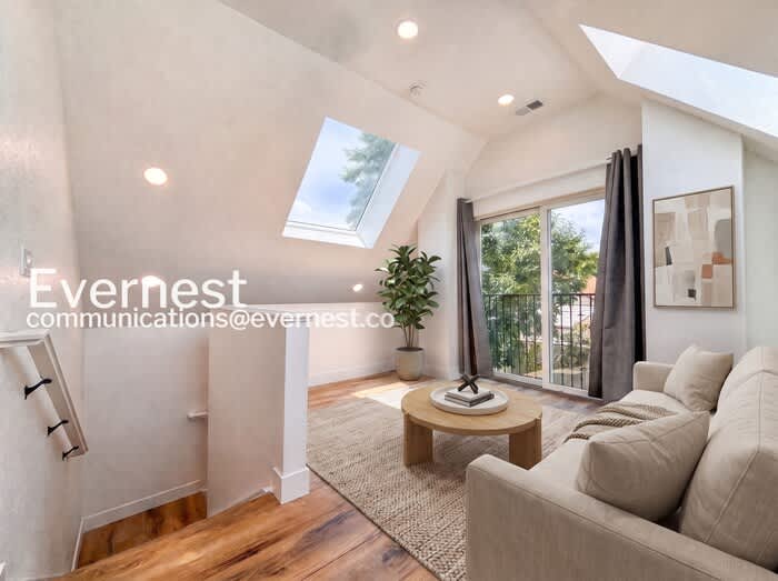 1336 1/2 Kalamath Street – photo 1