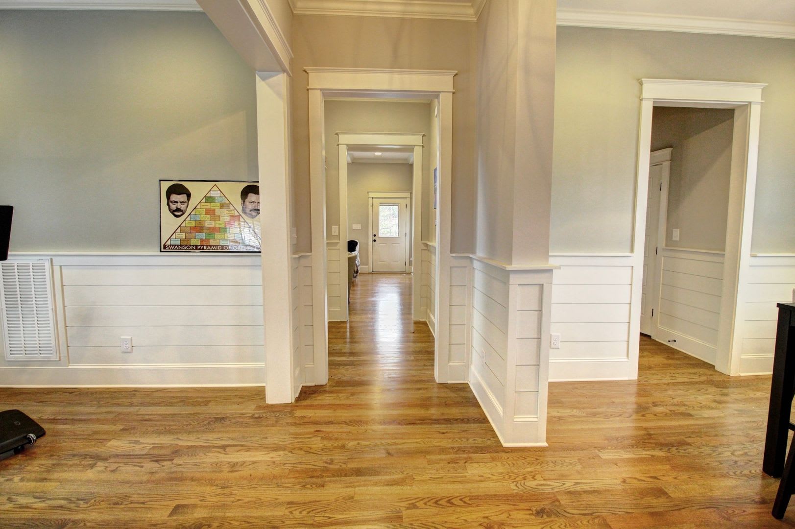 Price Reduced Beautifully Spacious 3Bd 2 5Ba Home Just Minutes From Downtown Durham With Fenced In Backyard – photo 4