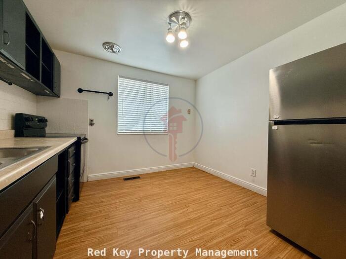 171 South Coleman Street – photo 5