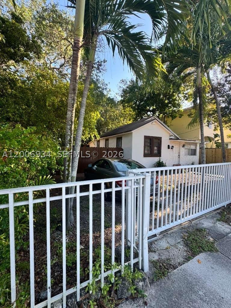 18 NW 57th St – photo 2