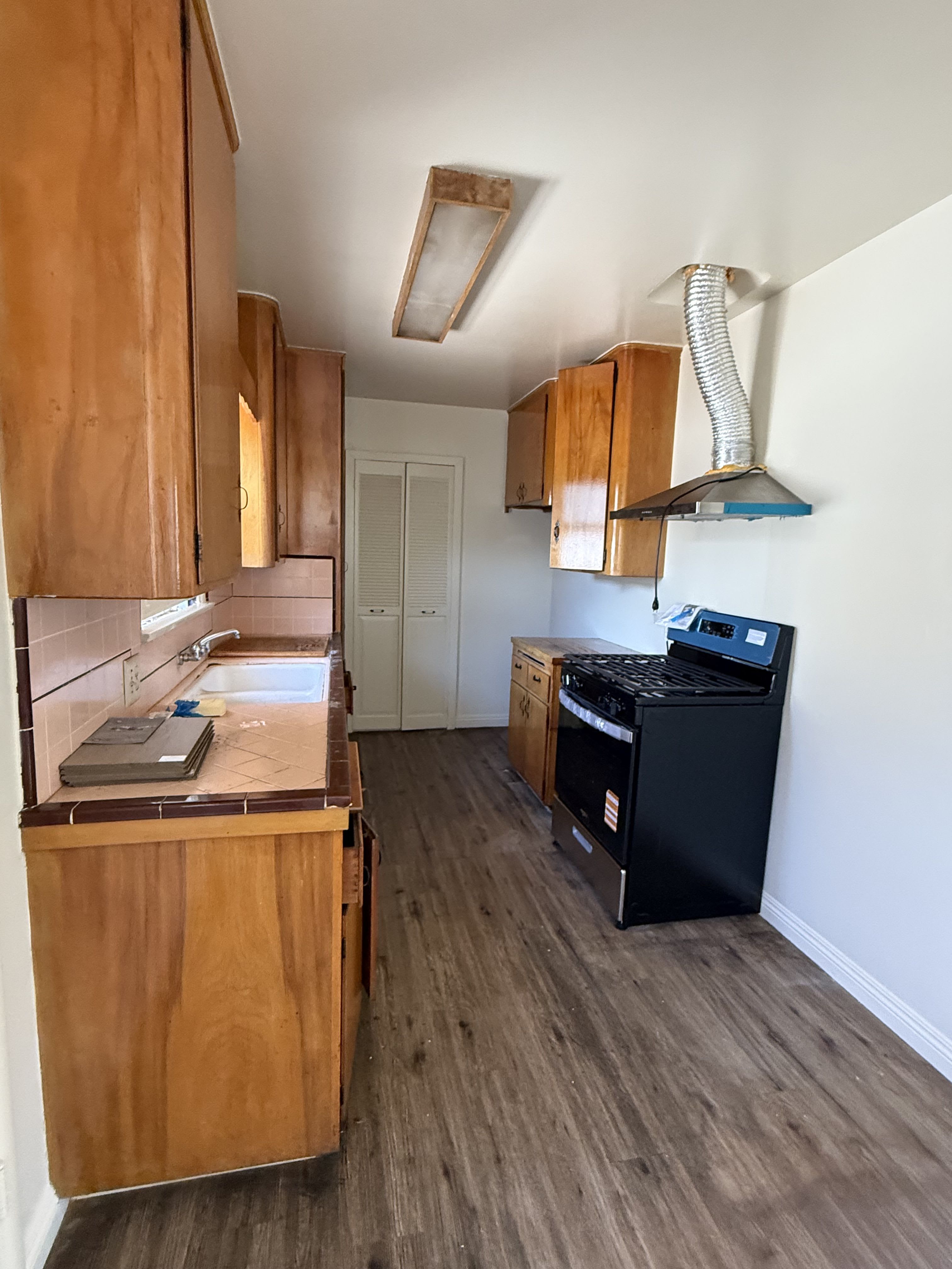 9091 Lyledale St – photo 2